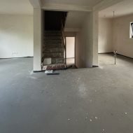 Dom na sprzedaż